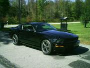 FORD MUSTANG 2008 - Like new !