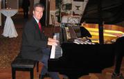Talented New York musician up for hire only at Manhattanpianist.com