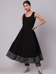 Graceful Glamour: Buy Anarkali Dresses Online for Unmatched Elegance!