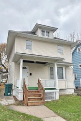 127 Devonshire Ct, Rochester, NY 14619